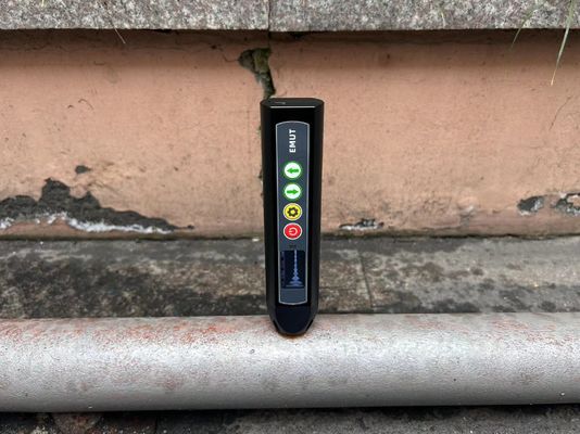 उच्च तापमान सतह के साथ एक स्कैन EMAT वायु युग्मन अल्ट्रासोनिक मोटाई गेज