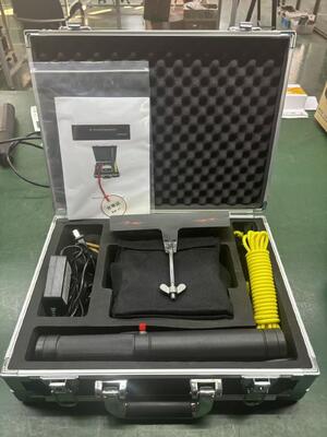 तेल और गैस पाइपलाइनों, केबलों, तामचीनी, धातु टैंक के सुरक्षात्मक कोटिंग्स दोष का परीक्षण करने के लिए पिनहोल डिटेक्टर